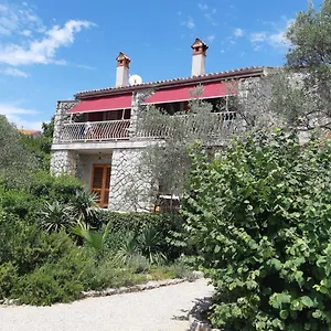villa-splendissima-krk.primorje-gorskikotar.com/