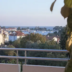 https://apartments-levan-153.pula-hotels.org