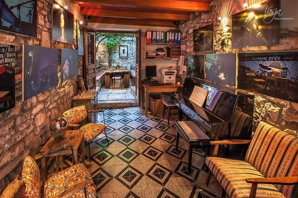 Kamene Price Rooms, Music And Food Apartman Bale