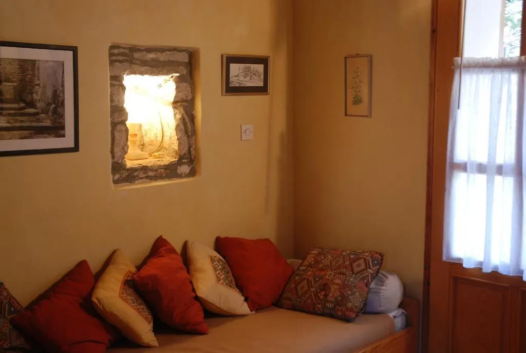 Apartman Kamene Price Rooms, Music And Food Croatia