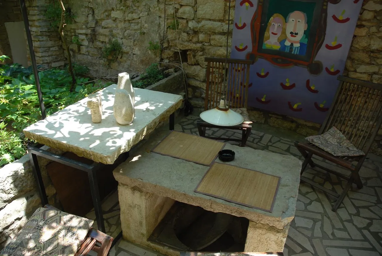 Kamene Price Rooms, Music And Food Croatia