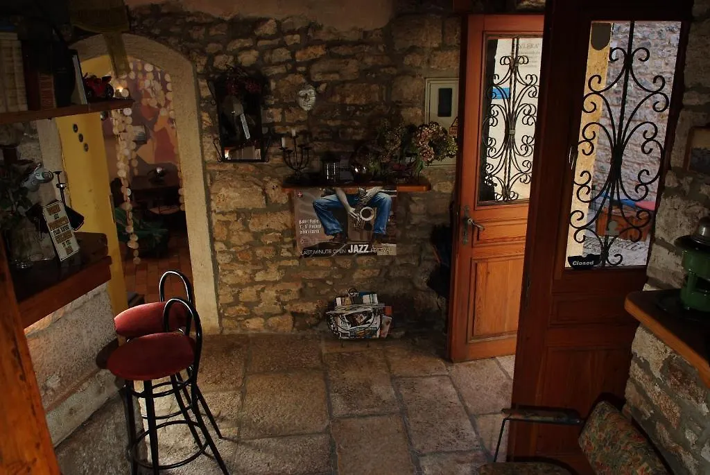 Kamene Price Rooms, Music And Food Apartman Bale